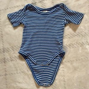 Kate Quinn 3-6 month onesie 💙🤍